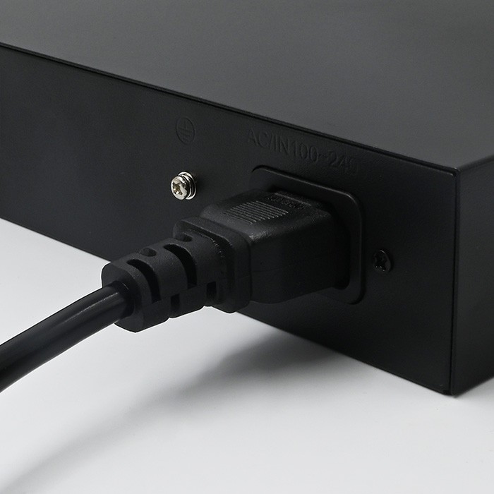 Przełącznik sieciowy SWITCH FAST Ethernet PoE | 4x RJ45 | 2x RJ45 Uplink | 65W | 10/100Mb/s